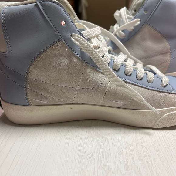 Nike Kids Sneakers - Light Blue and White - Picture 5 of 6